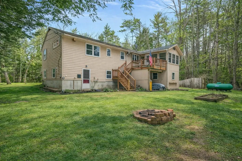 28 Spring Road Amherst NH 03031