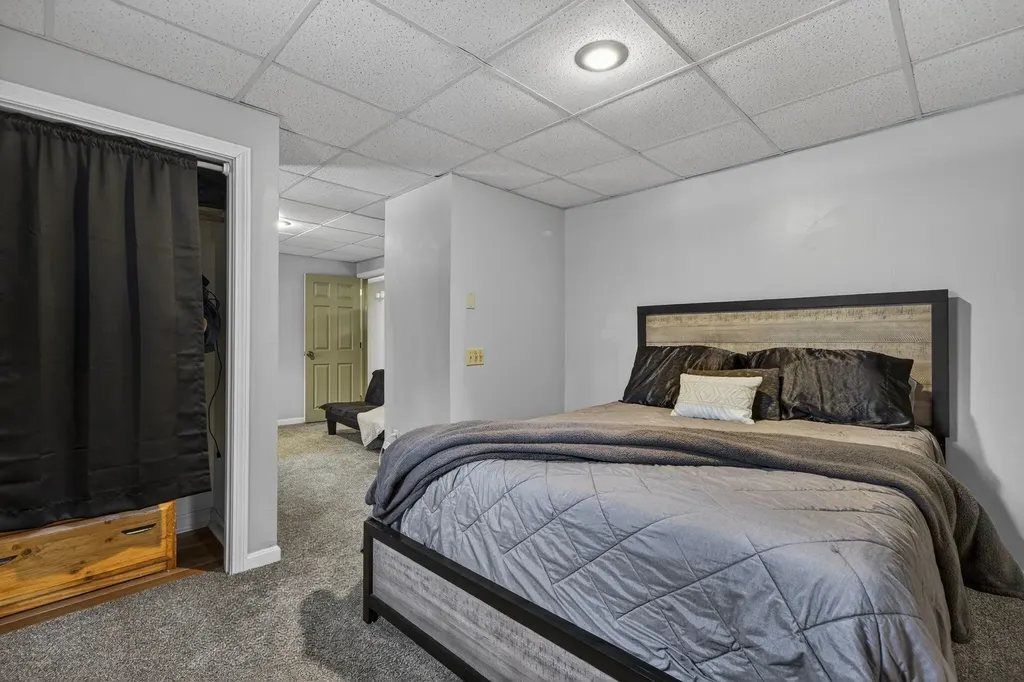 28 Spring Road Amherst NH 03031