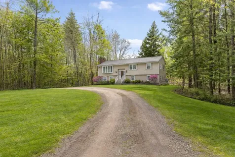 28 Spring Road Amherst NH 03031