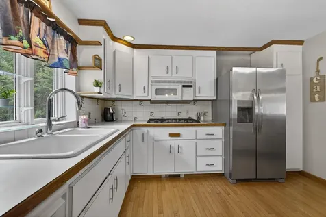 28 Spring Road Amherst NH 03031