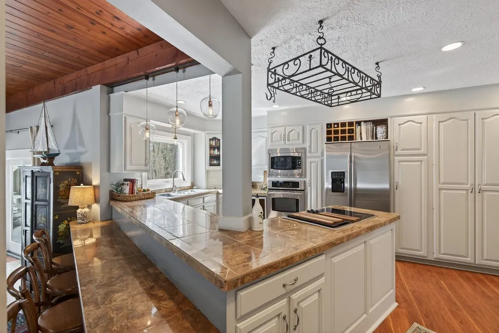 188 Kensington Road Hampton Falls NH 03844