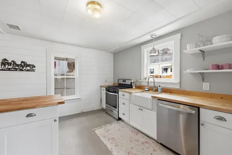 9 Forest Street Concord NH 03301