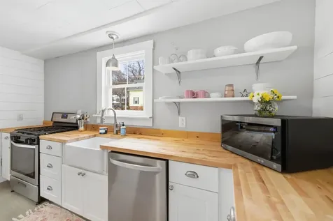 9 Forest Street Concord NH 03301