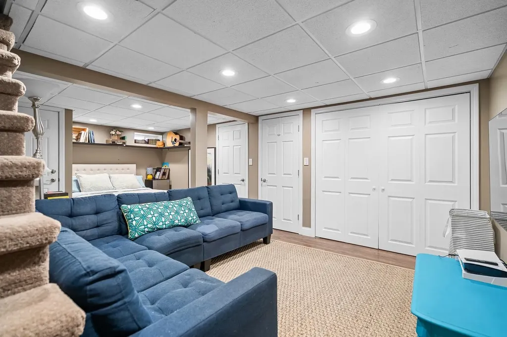 23 Cotter Court Manchester NH 03103