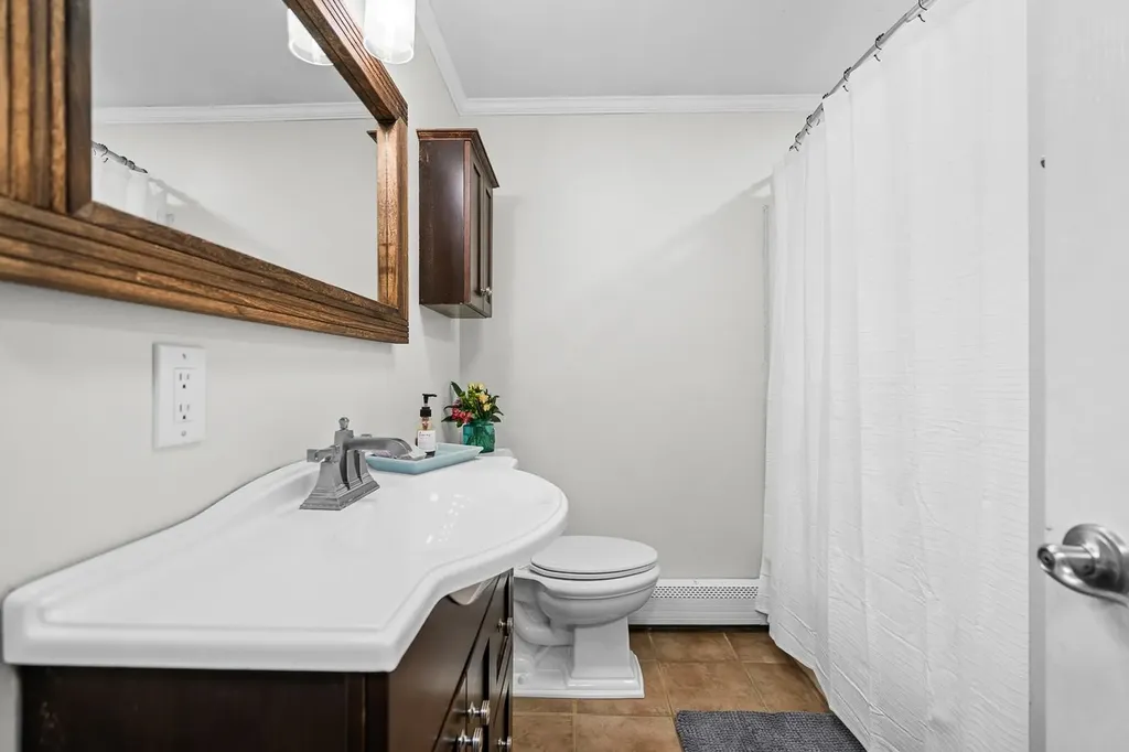 23 Cotter Court Manchester NH 03103