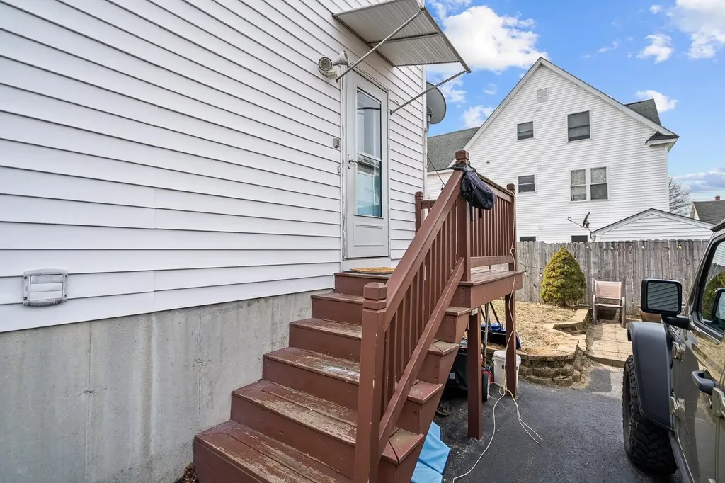 23 Cotter Court Manchester NH 03103