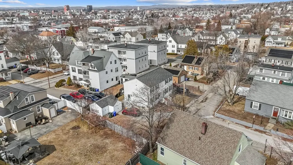 23 Cotter Court Manchester NH 03103