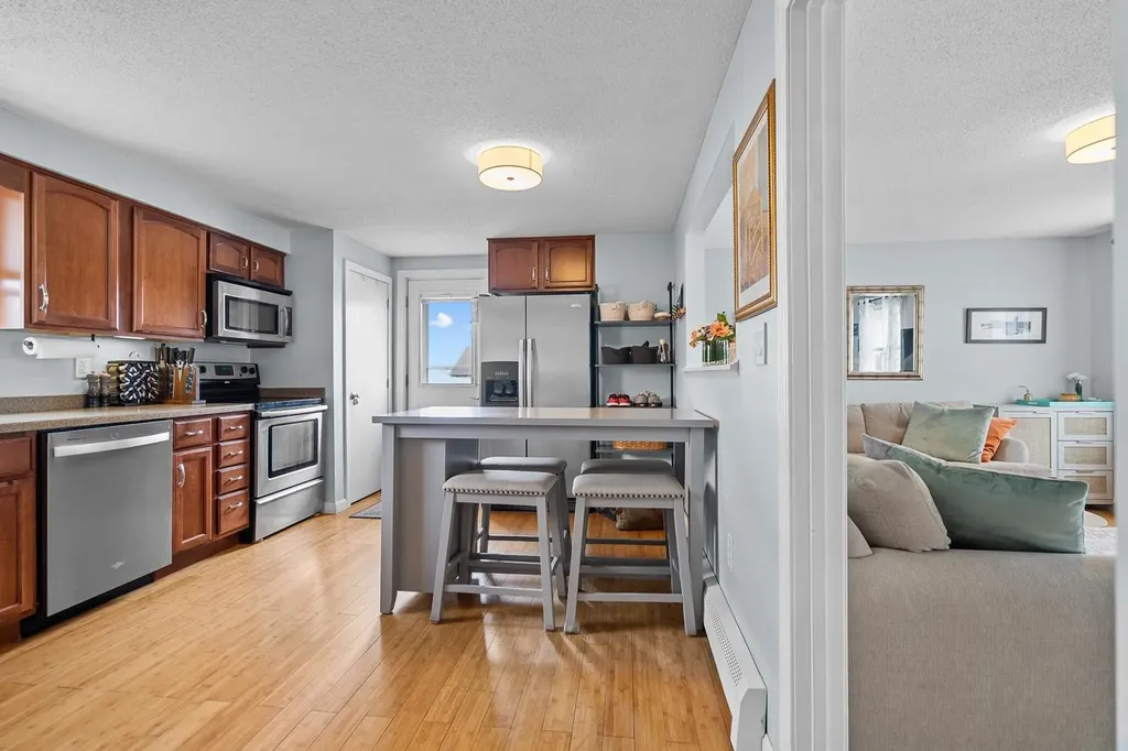 23 Cotter Court Manchester NH 03103