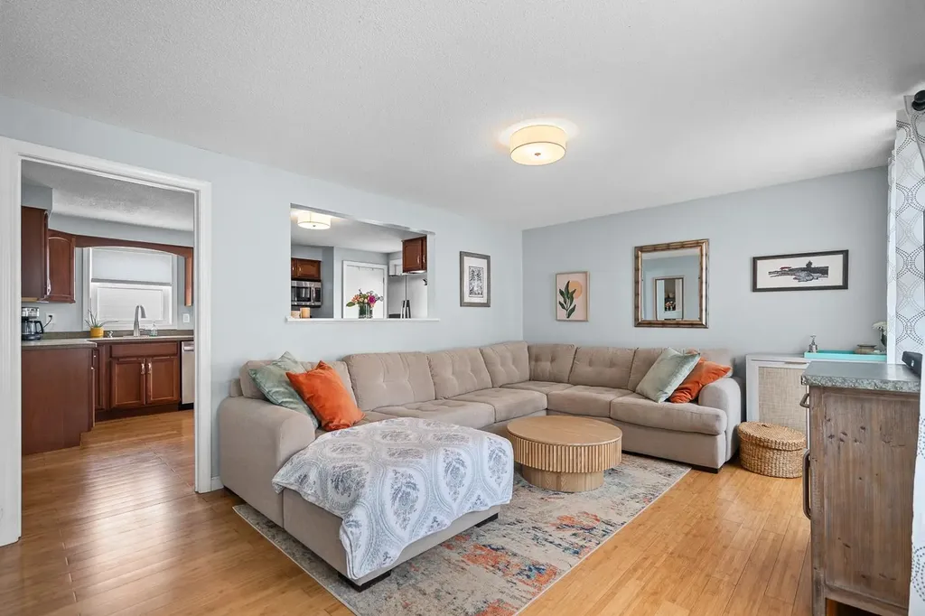 23 Cotter Court Manchester NH 03103