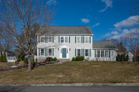 4 Chelsea Court Nashua NH 03062