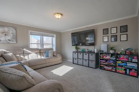 4 Chelsea Court Nashua NH 03062