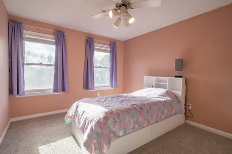 4 Chelsea Court Nashua NH 03062