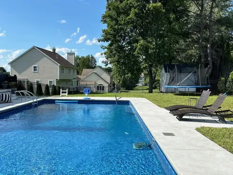 4 Chelsea Court Nashua NH 03062