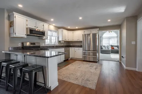 4 Chelsea Court Nashua NH 03062