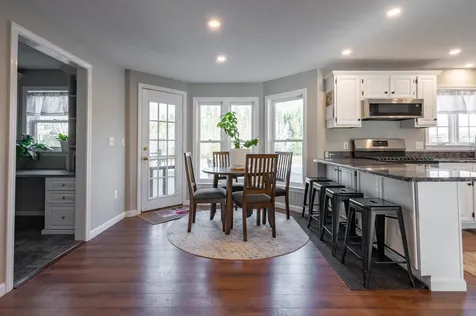 4 Chelsea Court Nashua NH 03062