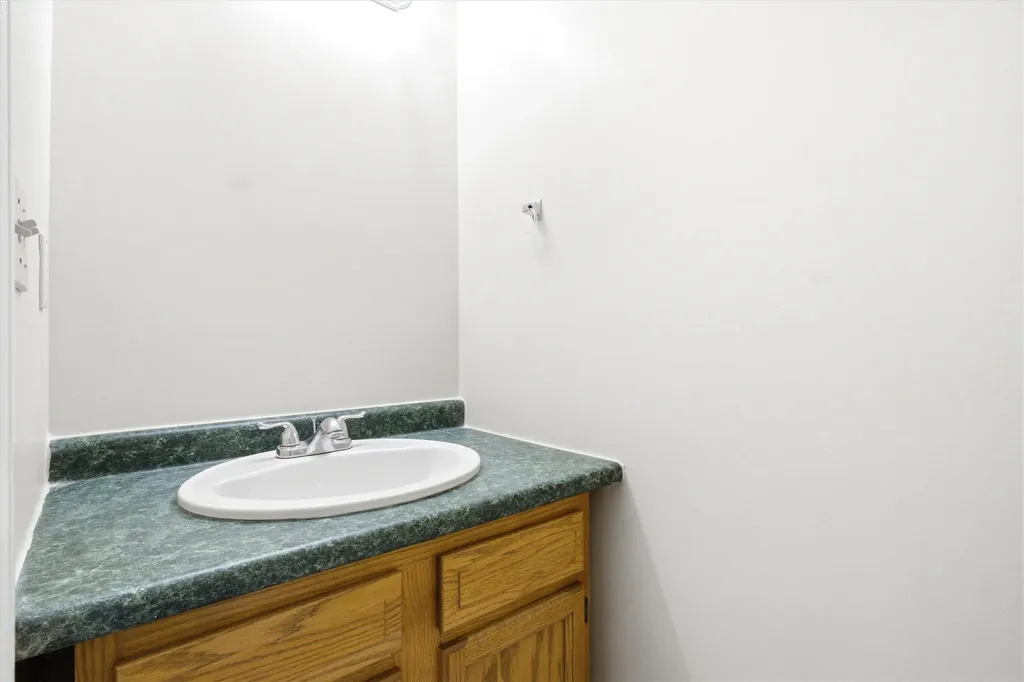 180 Spruce Street Manchester NH 03103