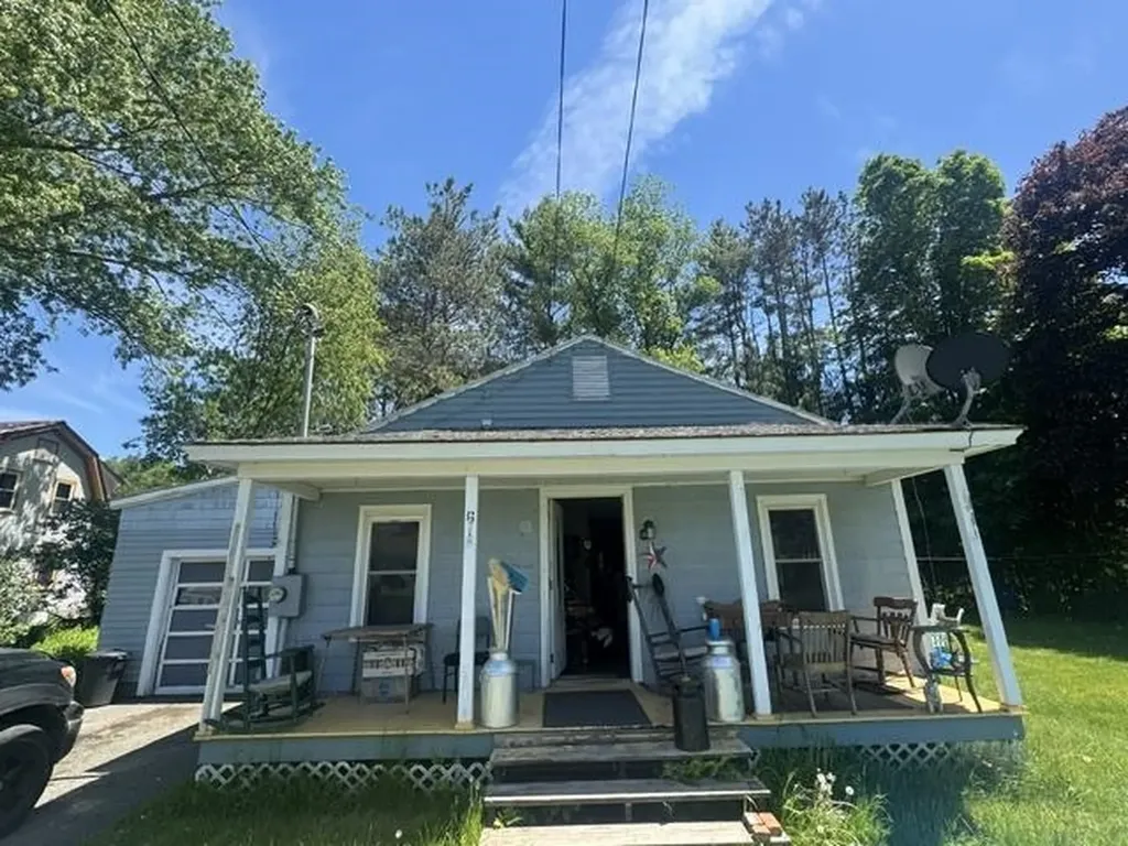 612 Pleasant Street St. Johnsbury VT 05819