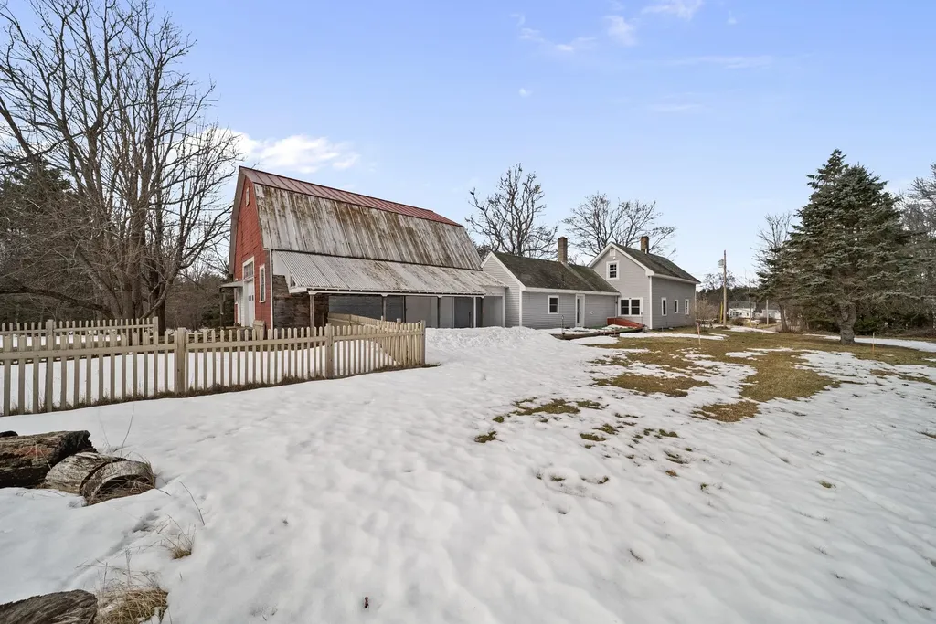 24 Jeremiah Lane Rochester NH 03867