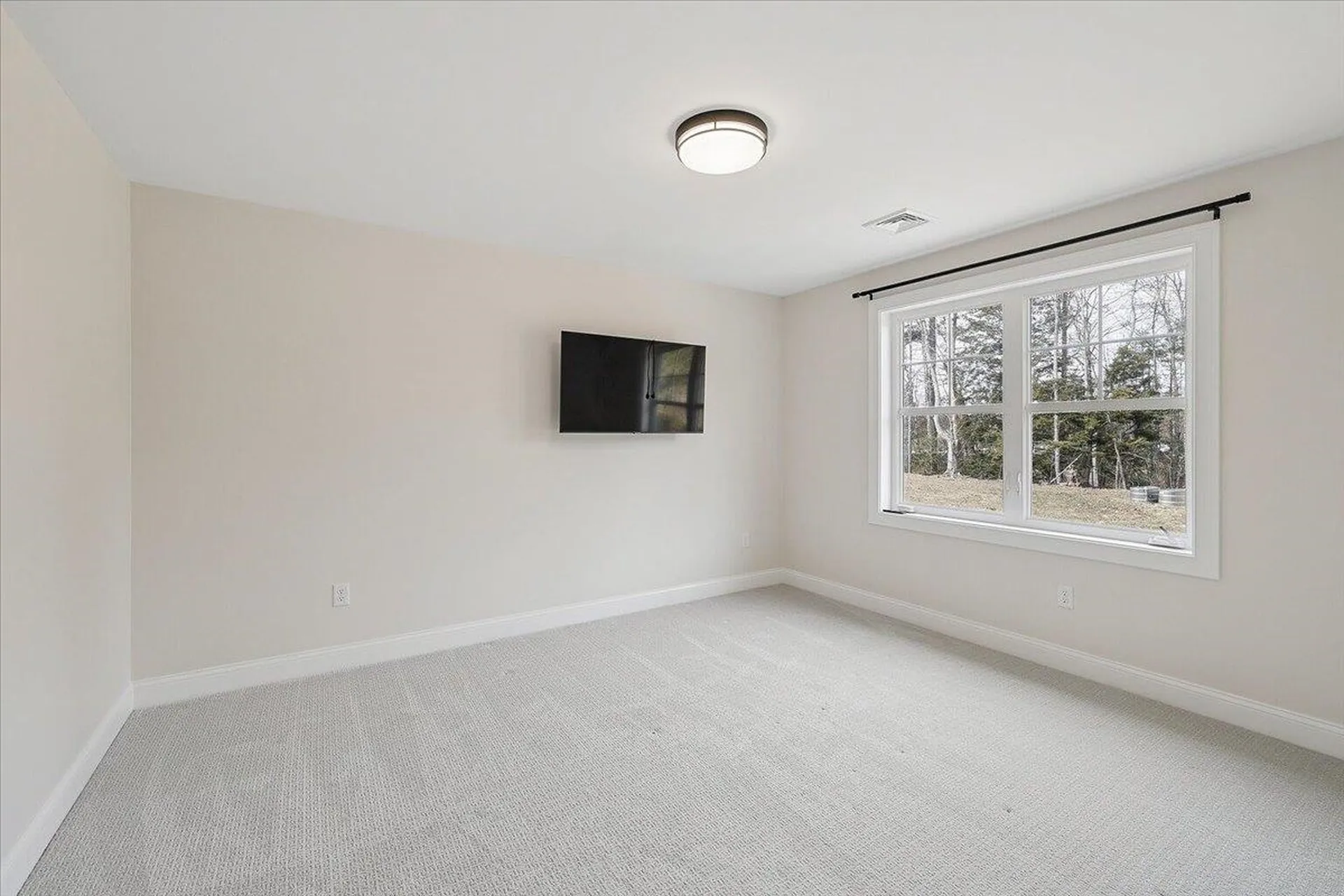 452 Middle Winchendon Road Rindge NH 03461