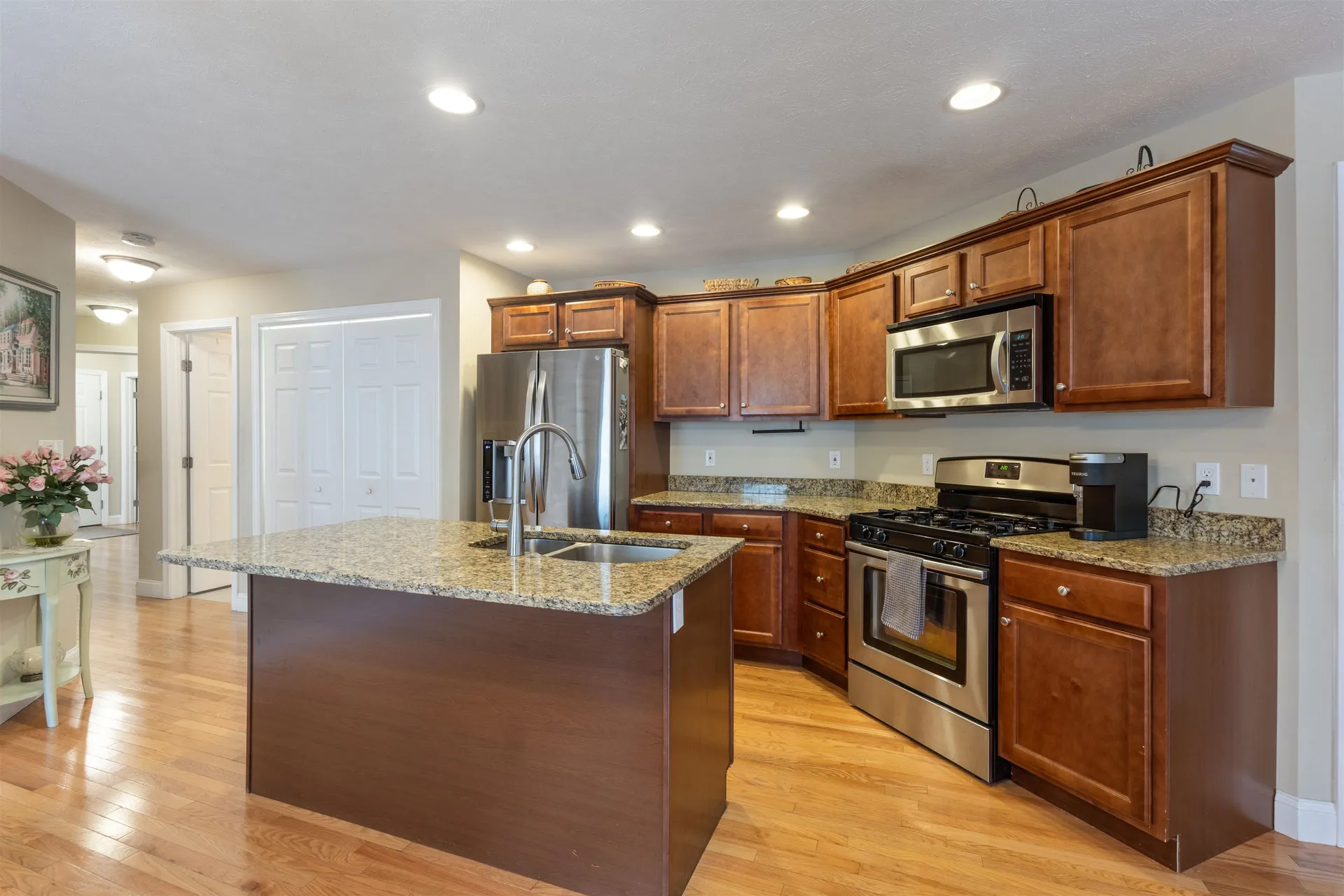 40 Hollow Ridge Drive Nashua NH 03062
