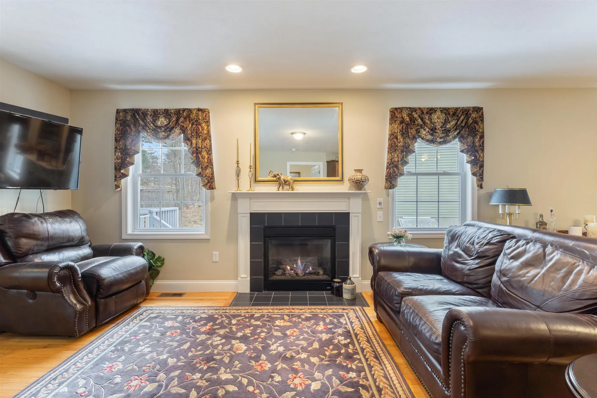 40 Hollow Ridge Drive Nashua NH 03062