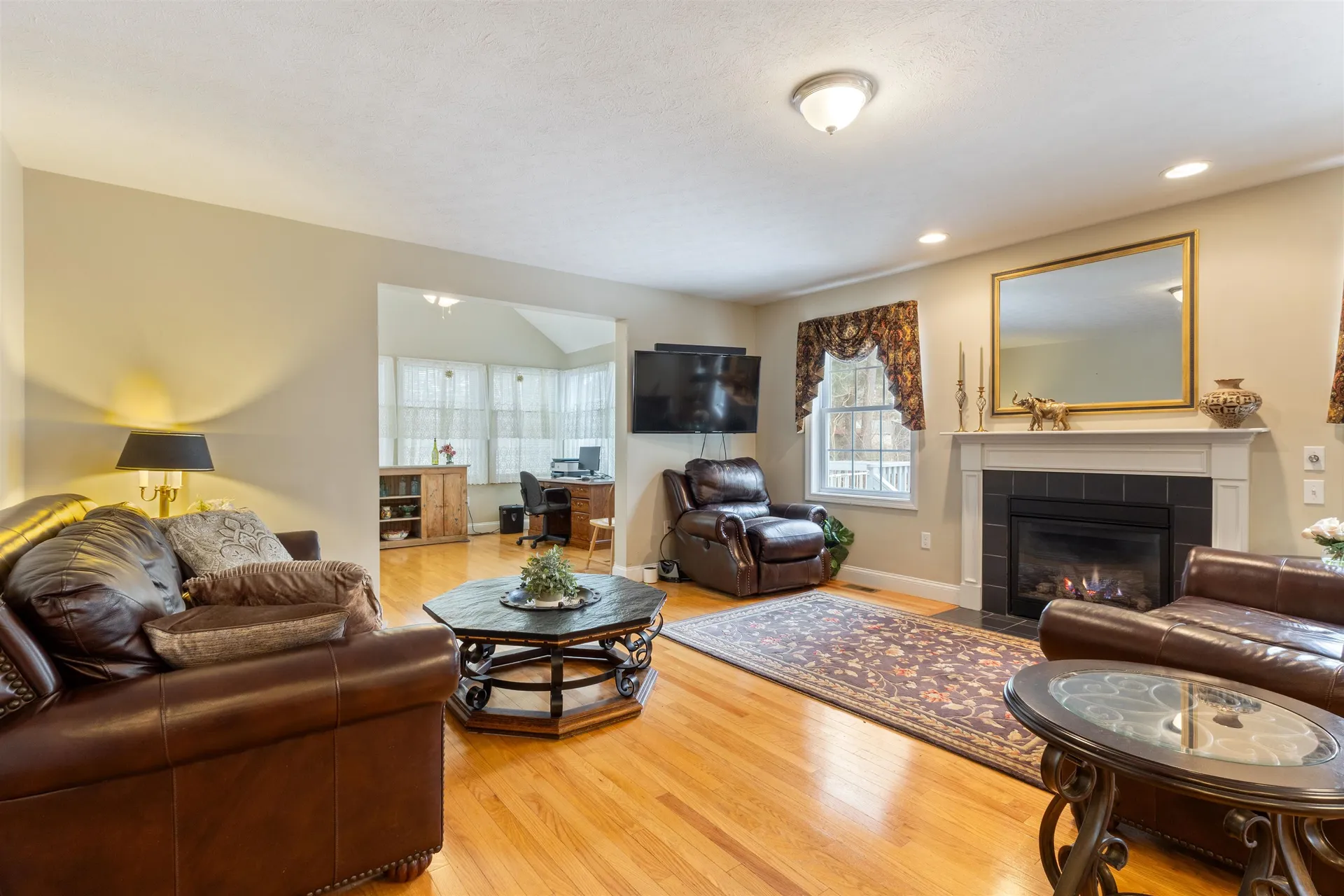 40 Hollow Ridge Drive Nashua NH 03062