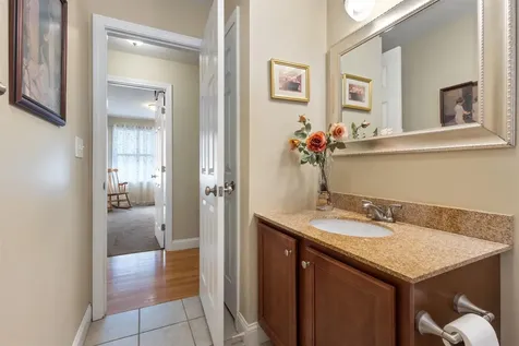 40 Hollow Ridge Drive Nashua NH 03062