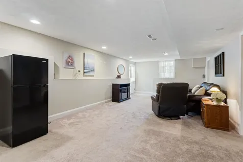 40 Hollow Ridge Drive Nashua NH 03062