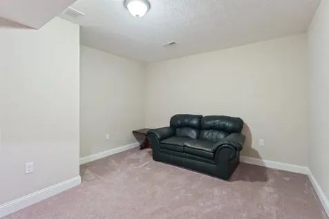 40 Hollow Ridge Drive Nashua NH 03062