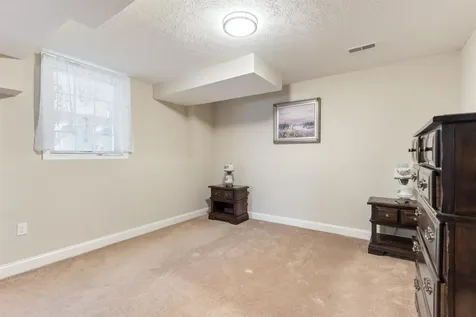 40 Hollow Ridge Drive Nashua NH 03062