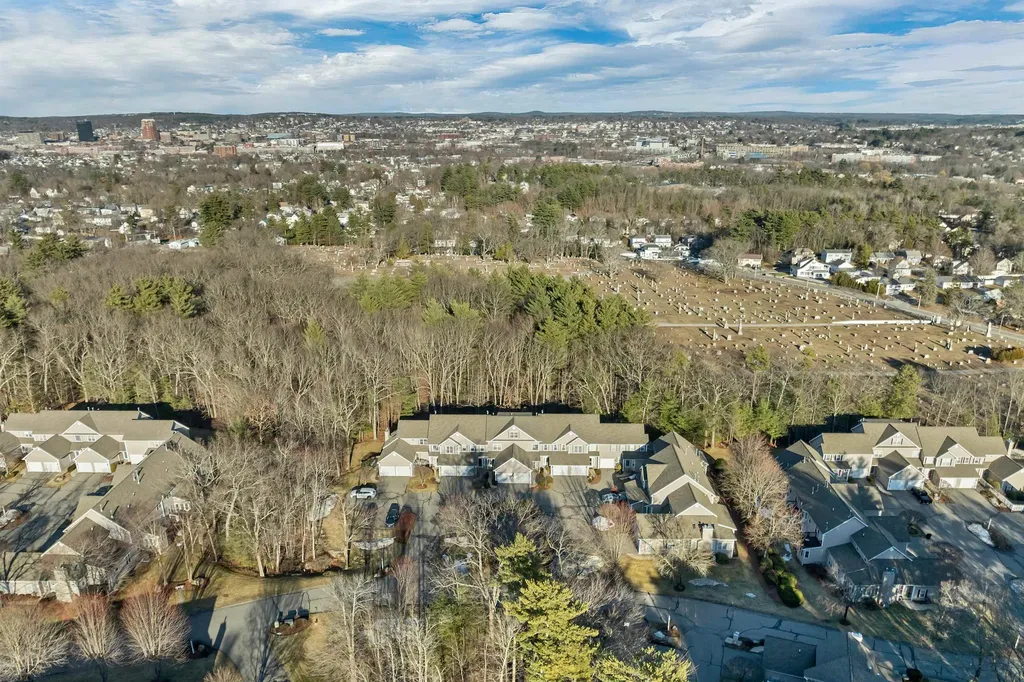 19 Summer Snow Lane Bedford NH 03110