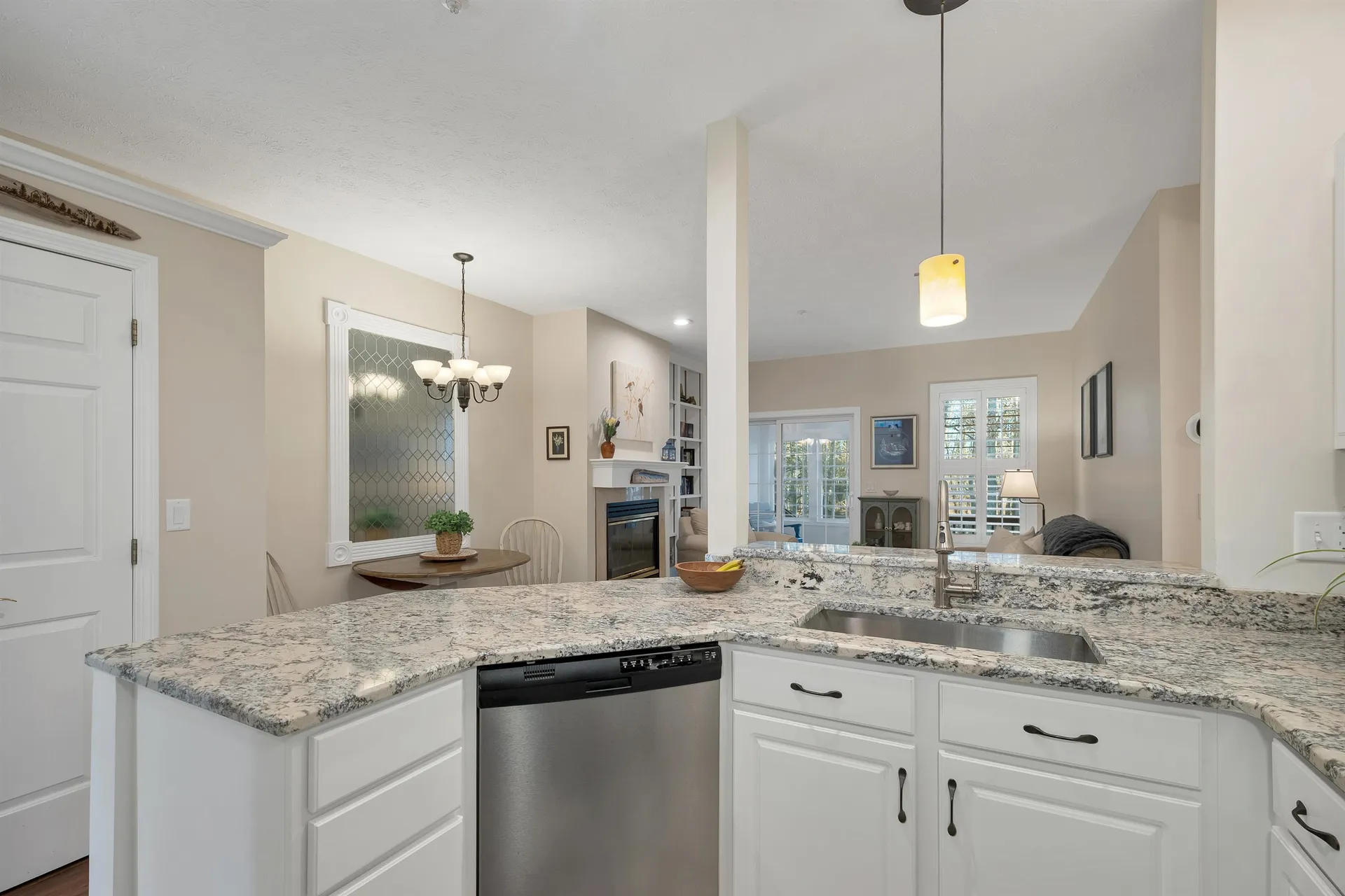 19 Summer Snow Lane Bedford NH 03110