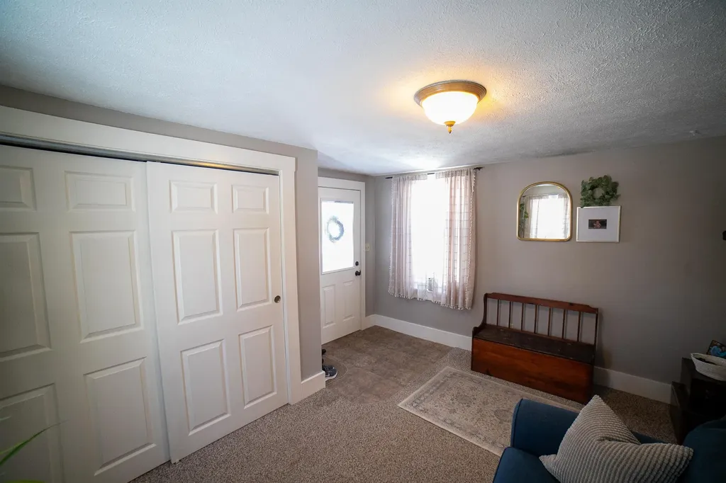 18 Maple Street North Berwick ME 03906