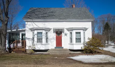 18 Maple Street North Berwick ME 03906