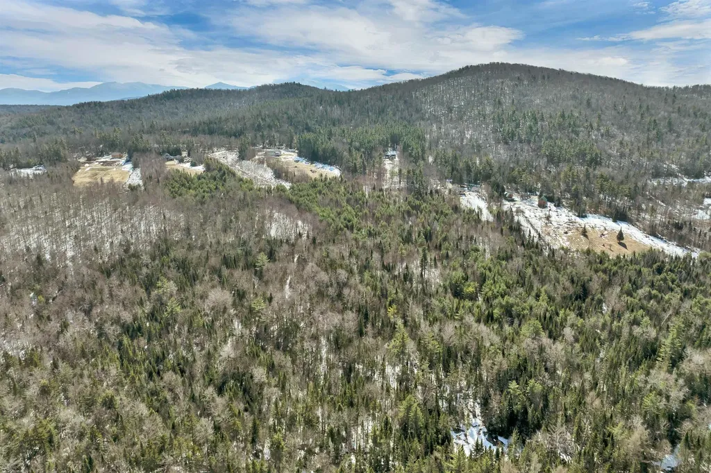 1720 Broomstick Hill Road Littleton NH 03561