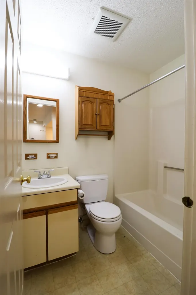 30 Wolf Road Lebanon NH 03766