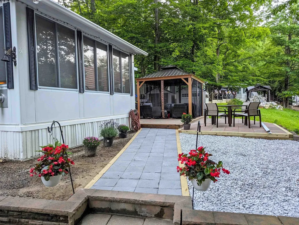 265 High Country Way Holderness NH 03245