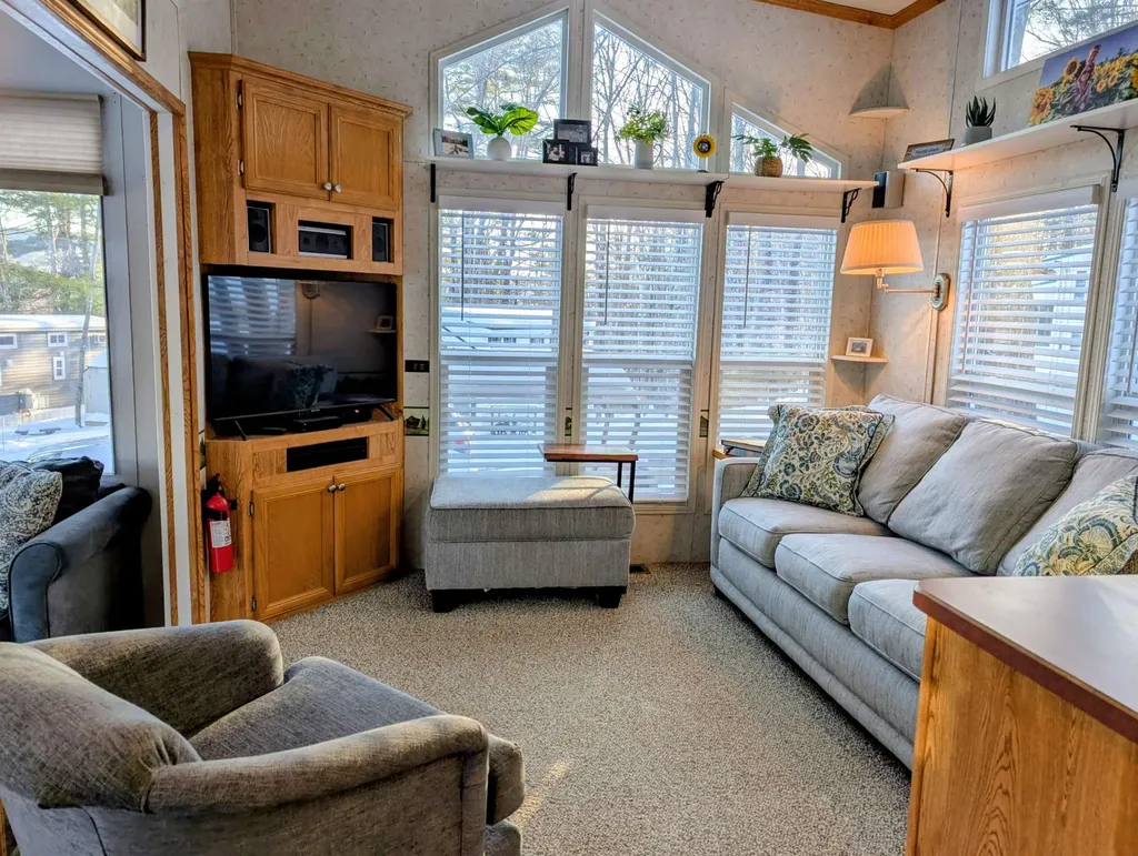 265 High Country Way Holderness NH 03245