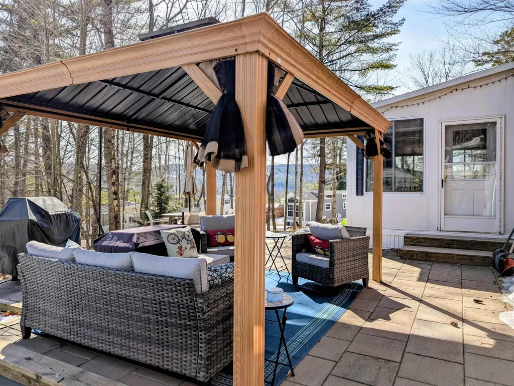 265 High Country Way Holderness NH 03245