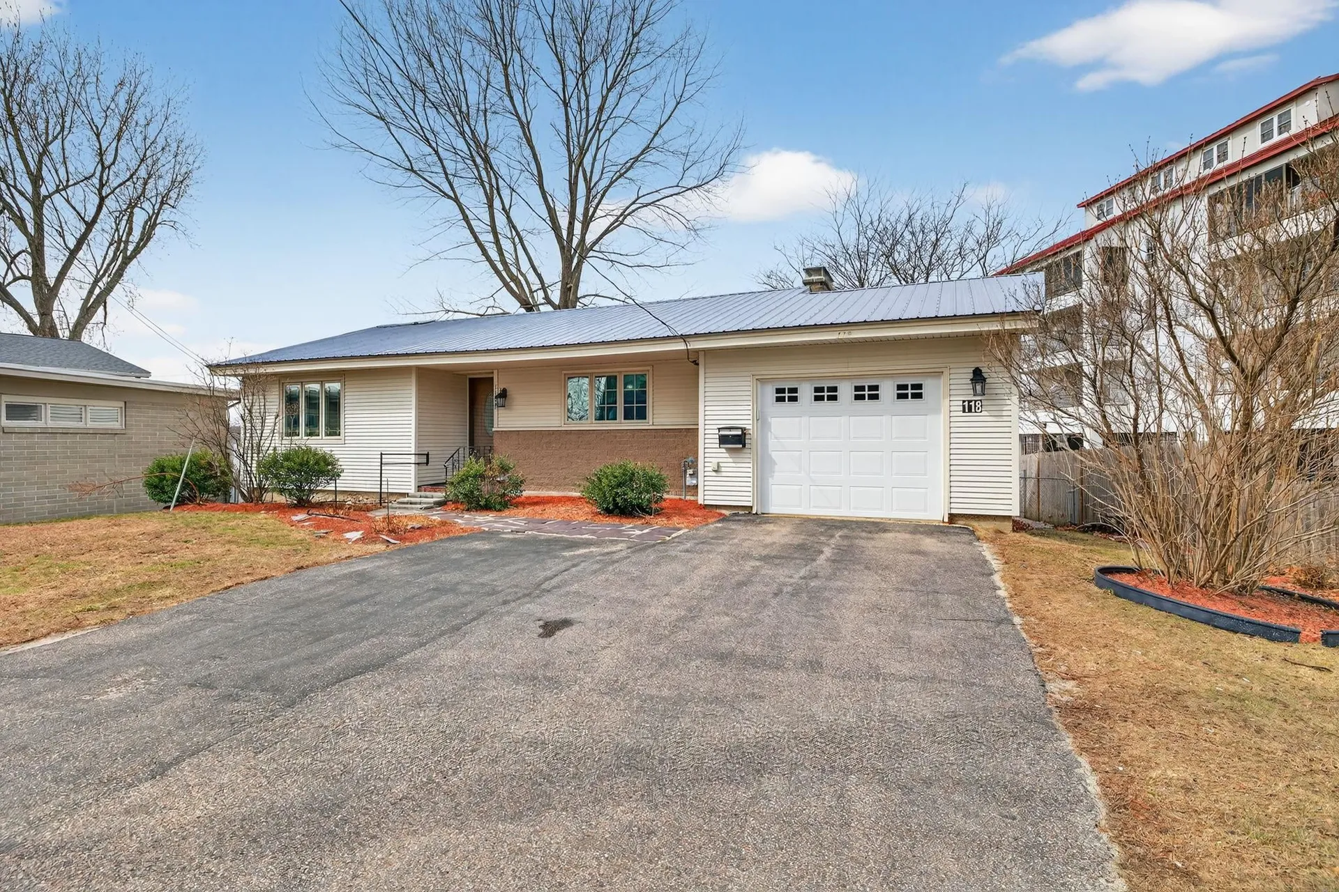 118 River Road Manchester NH 03104