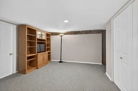 118 River Road Manchester NH 03104