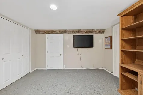 118 River Road Manchester NH 03104