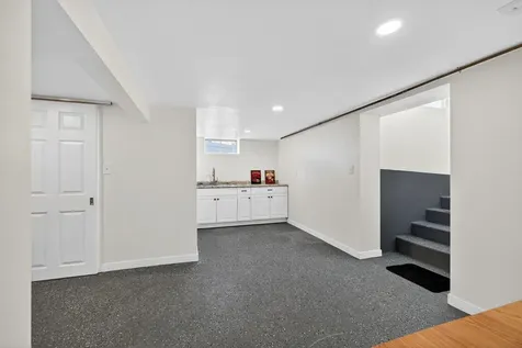 118 River Road Manchester NH 03104