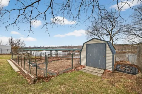 118 River Road Manchester NH 03104