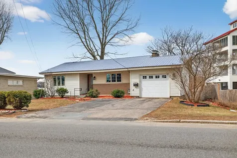 118 River Road Manchester NH 03104