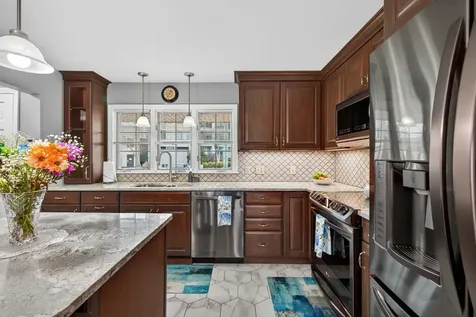 118 River Road Manchester NH 03104