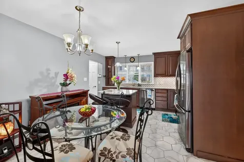 118 River Road Manchester NH 03104