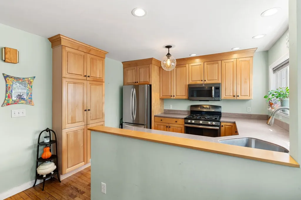 23 Eastman Street Nashua NH 03060
