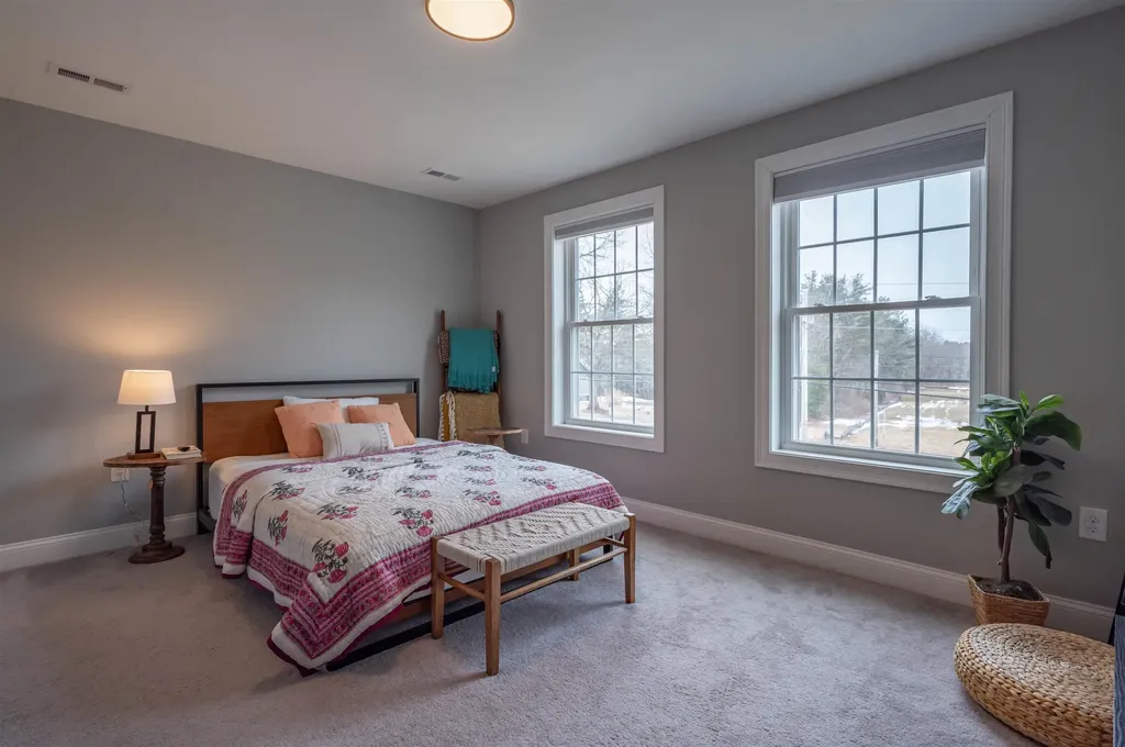 285B Webster Street Hudson NH 03051