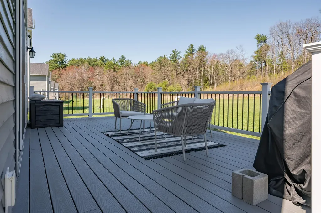 285B Webster Street Hudson NH 03051
